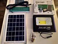 Kit proiector LED 30w cu panou solar exterior pentru casa si gradina