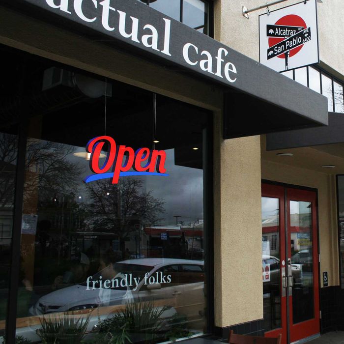 Caseta luminoasa LED suspendata OPEN 508mm - semnalizare in vitrina