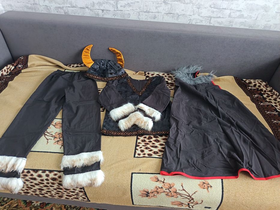 Продам детский новогодний костюм