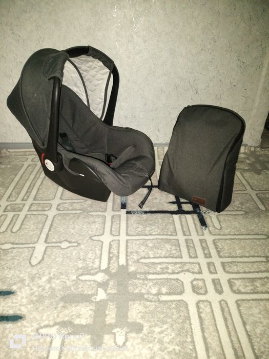 Продаётся коляска 3 в 1