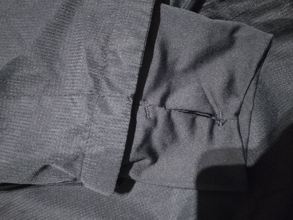 Спортна ветровка hummel