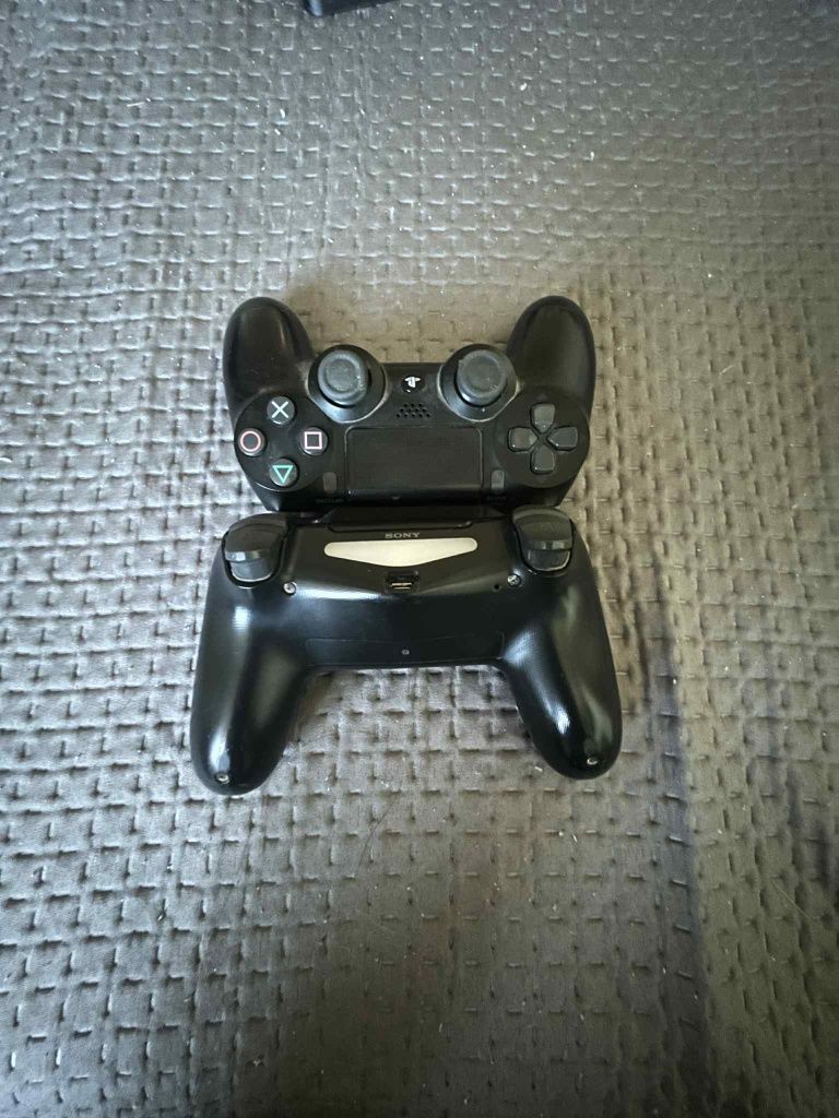 PS4 + 2 джойстика