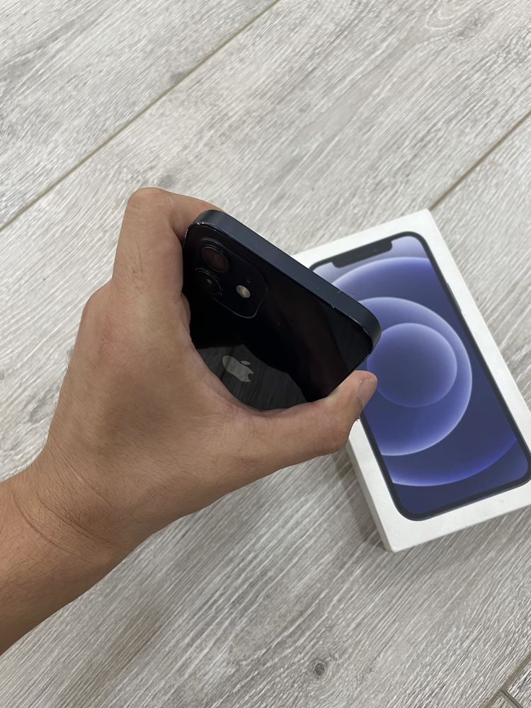 Iphone 12 Blue ideal