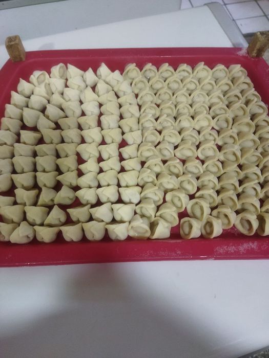 Продаю пельмени по 40 000 сум кг. Минимальная партия 18 кг.