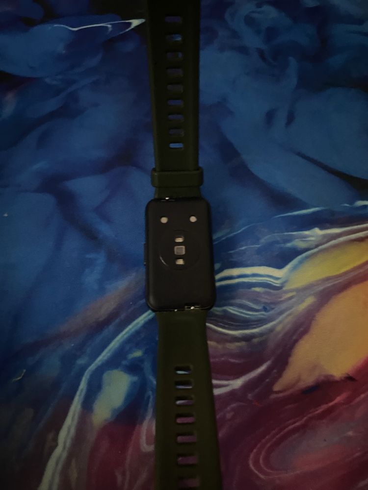 Продвам часовник на huawei 7-BAND с зарядно