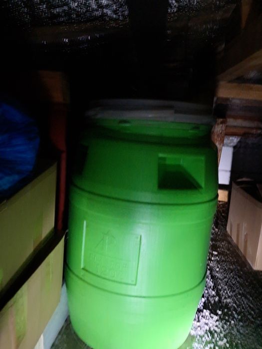 Vând butoi varză 120 l