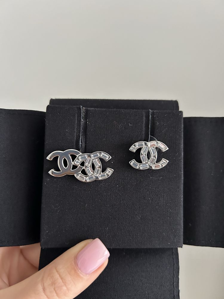 Chanel Baguette Double CC обеци с монограм