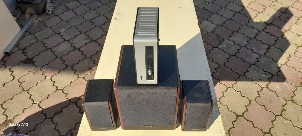 Amplificator Microlab cu două boxe un subufăr și două boxe Panasonic