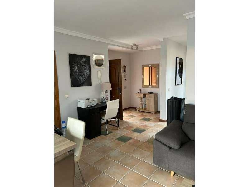 Дава се под наем Тристаен апартамент в София, Изток - 110 кв.м за 499 € - Снимка #2
