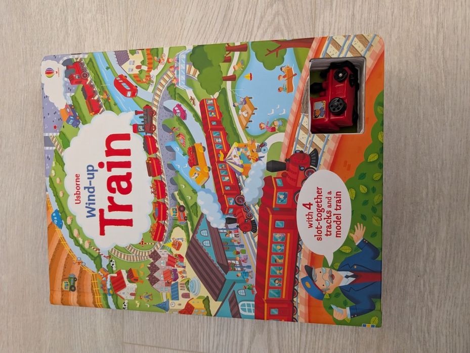 Carte copii usbourne wind-up train