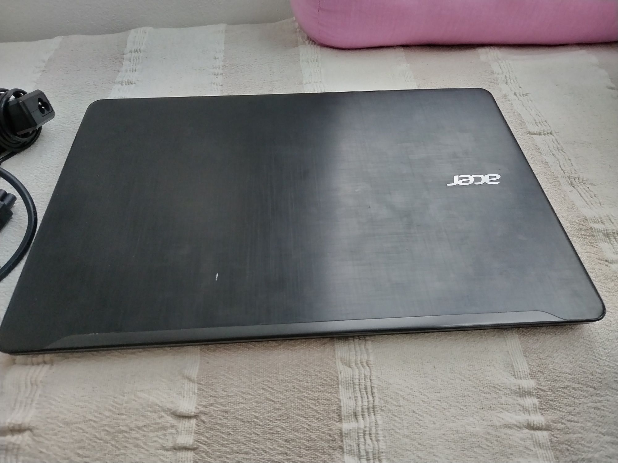 Laptop ACER Aspire F5-573G