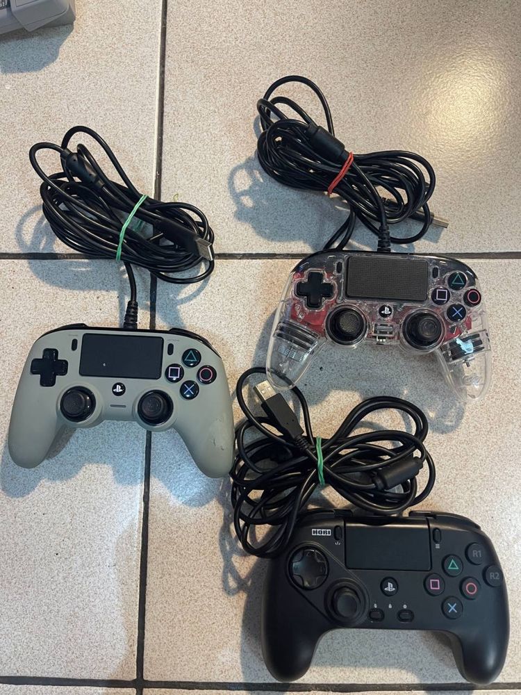 Жичен контролер Nacon Compact (за PS4/PC)