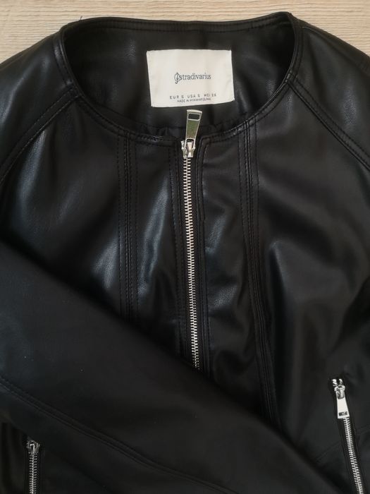 Vând geaca stradivarius