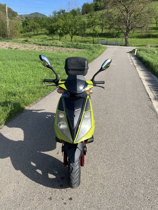 Scuter Race Explorer 50cc functional 100% 2 timipi