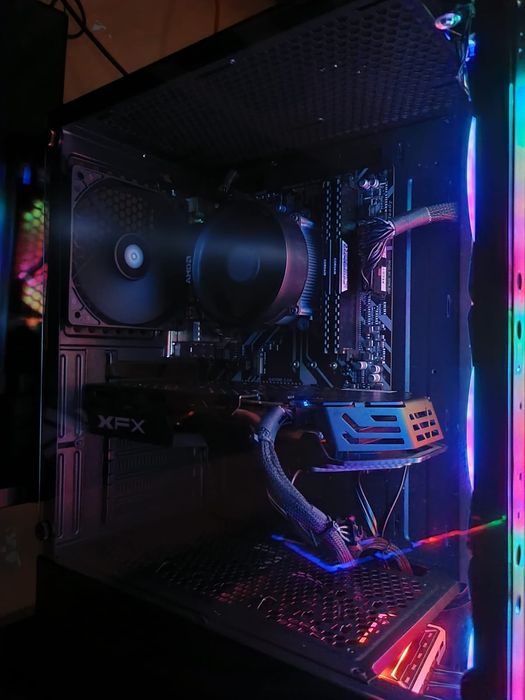 PC Gaming | RX 580 8GB XFX | Ryzen 5 1600AF | Corsair 16 GB 2400mhz