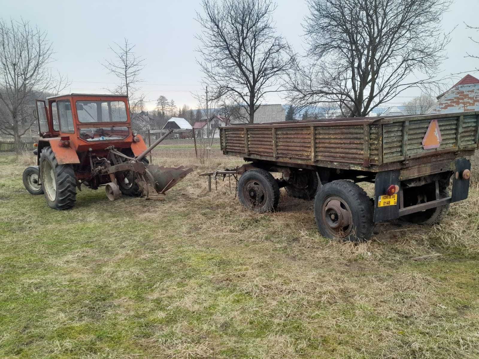 Vând tractor U650 cu remorca și plug in stare buna de funcționare