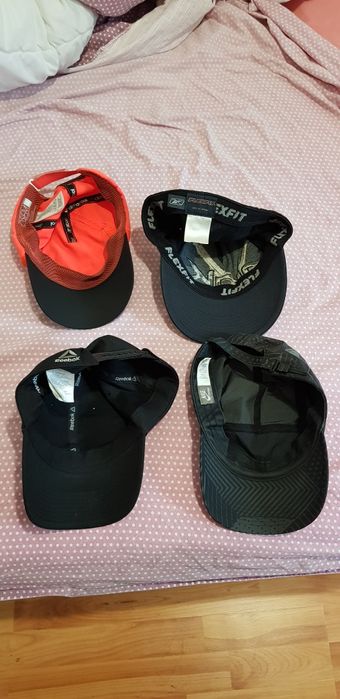 Vand șepci diverse mărci