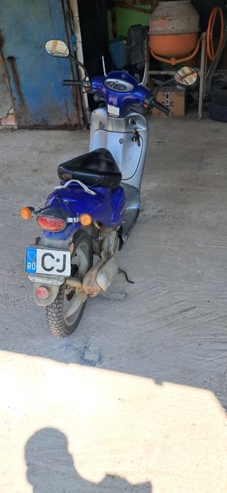 De vânzare scuter aprilia scarabeo 2t