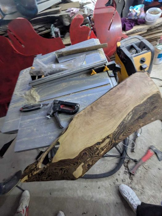 Tocător Premium din Lemn de Nuc – Lucrat Manual