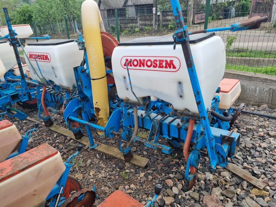 Semanatoare Porumb Monosem NG 4 sire