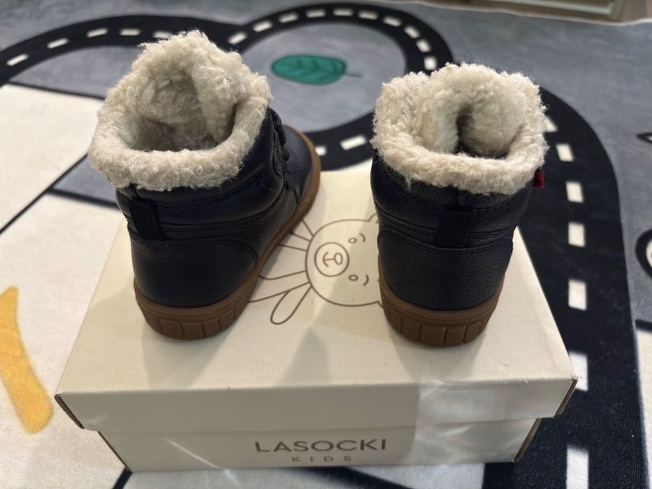 Детски ботушки носени 1 път