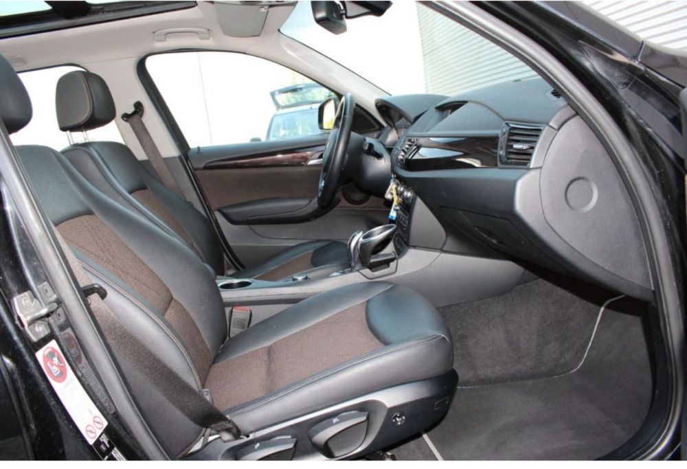 Bmw x1 xdrive 25d-Xline 5 butoane NaviProf Harman Kardon, distributie