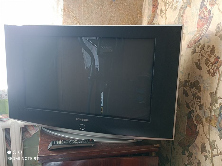 Продам телевизор