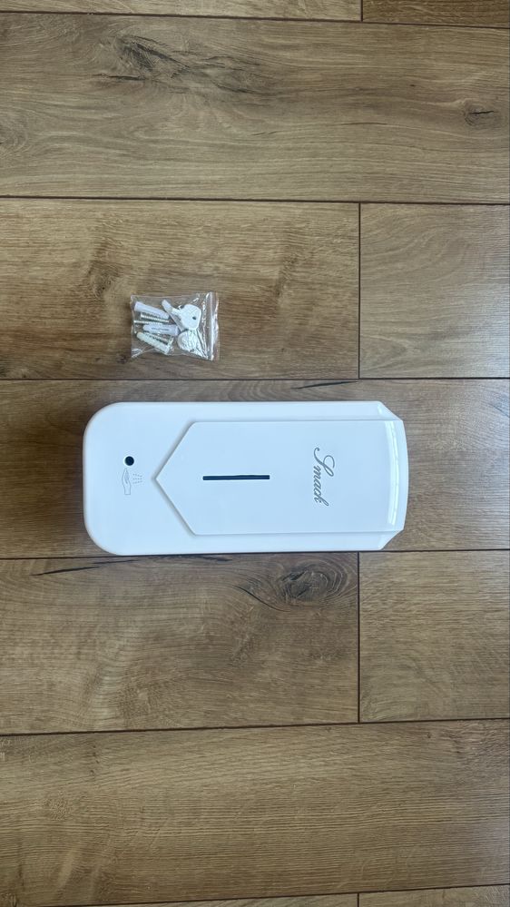 Dozator sapun automat, marca Smack, cu senzor, afisaj capacitate, alb