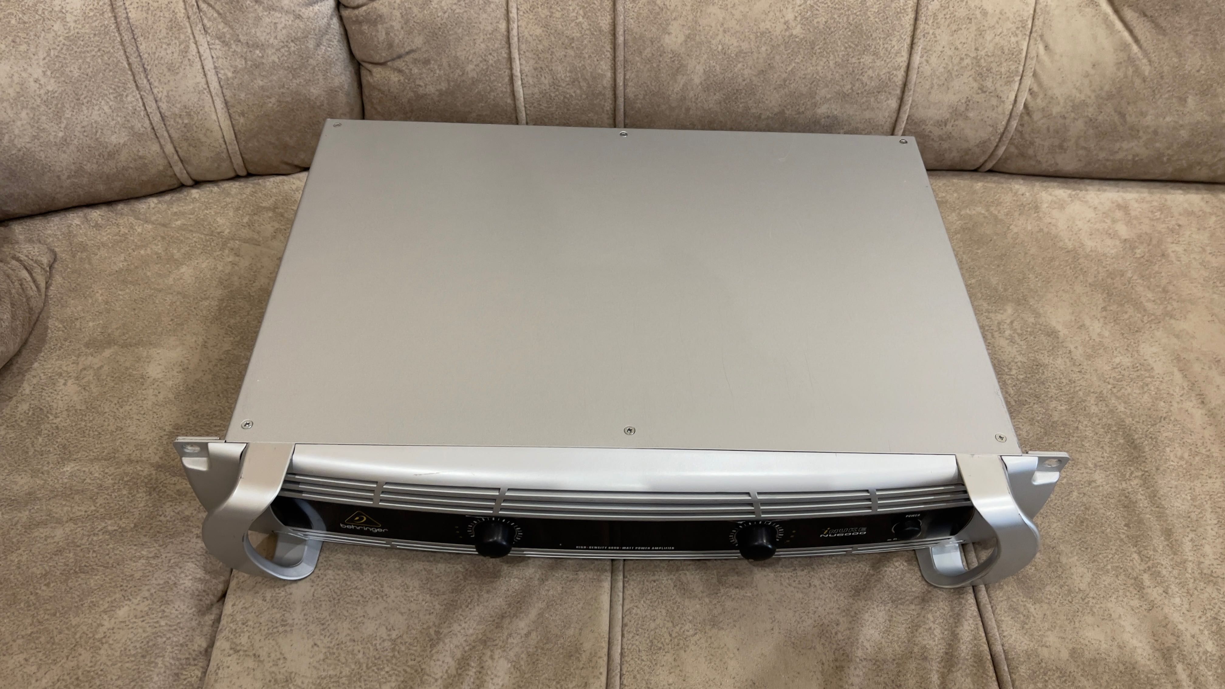 Behringer iNuke NU6000