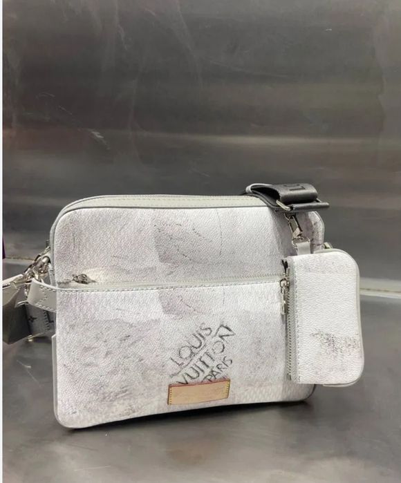 Мъжка чанта louis vuitton