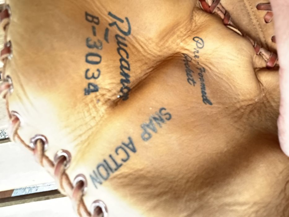 Беизболна екипировка