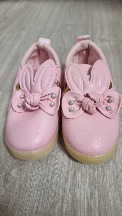 Încălțăminte fetițe nepurtata