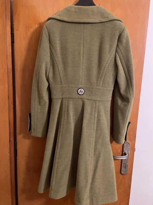 Lucy палто маслено зелено