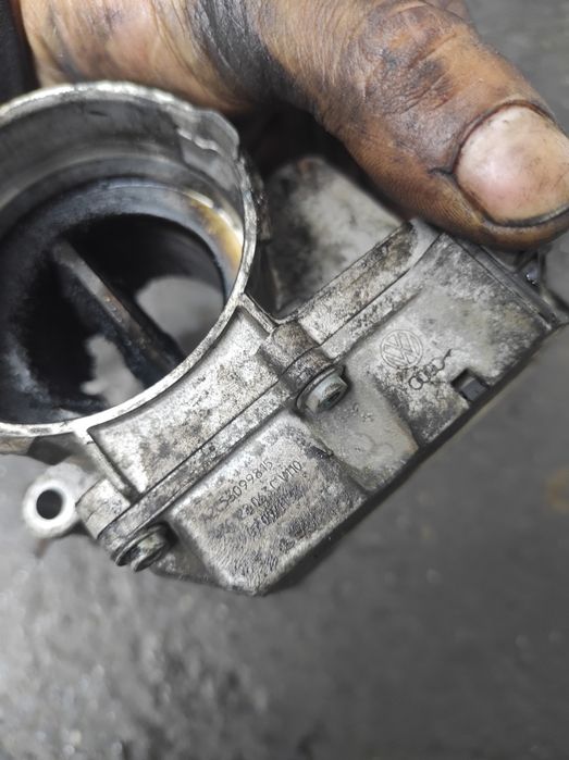 Дросел дроселова клапа за голф 5 Туран Сеат Шкода 1.9 105 кс