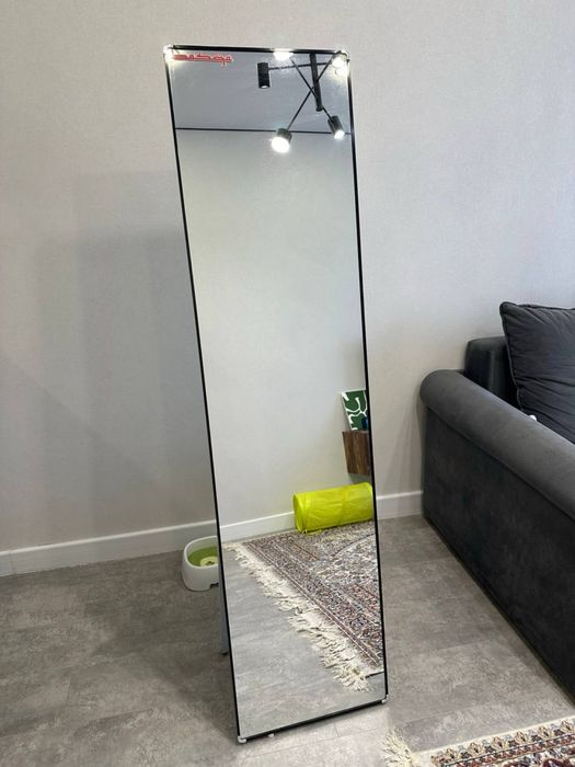 Зеркало напольное
