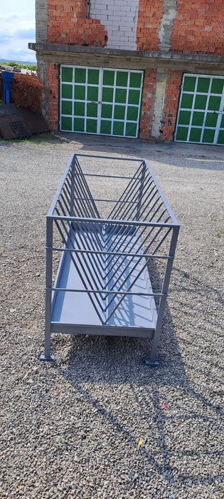 Iesle pentru oi capre cu tava pentru furaje