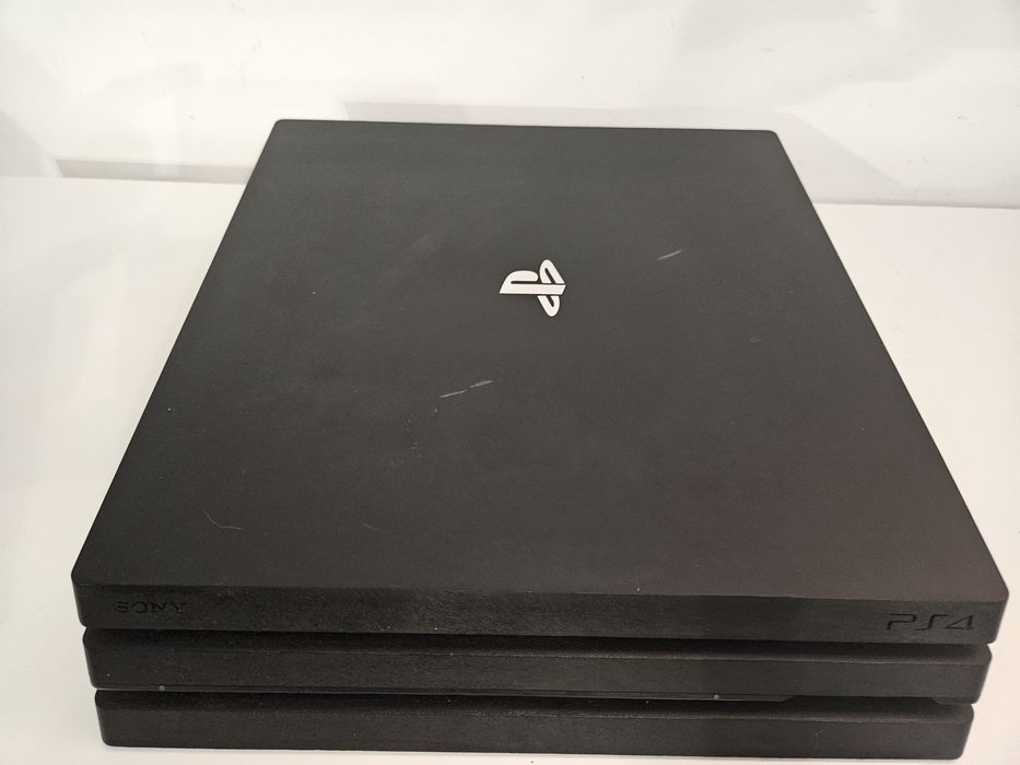 PS4 Pro cu SSD de 1Tb