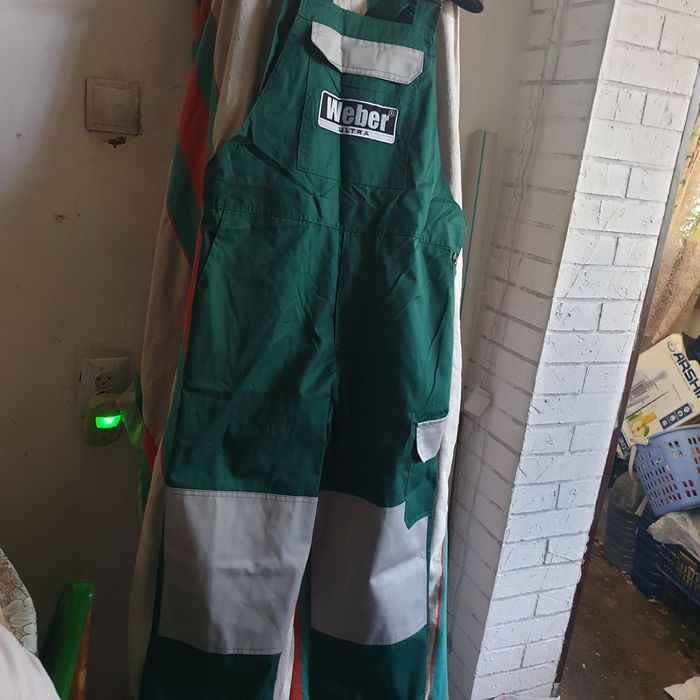 Комбинезон от компании Weber
