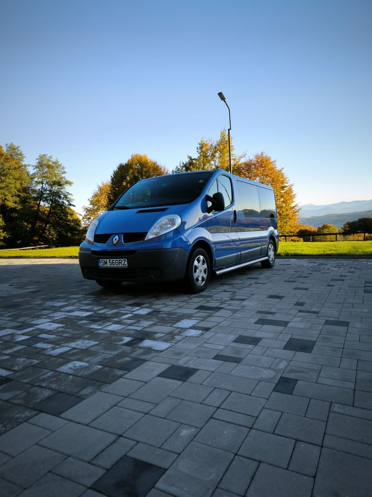 Închirieri microbuze închiriez Sharan închiriere auto trailre remorci
