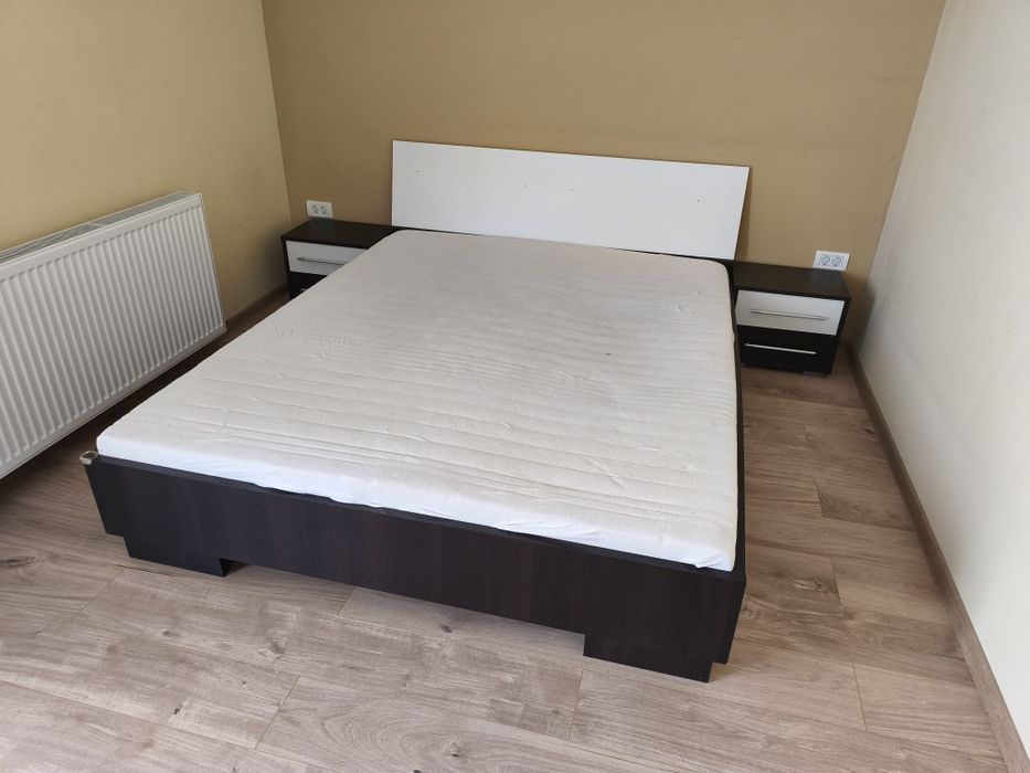 Set pat + saltea cu memorie 1.60 x 2.00 + 2 x noptiere