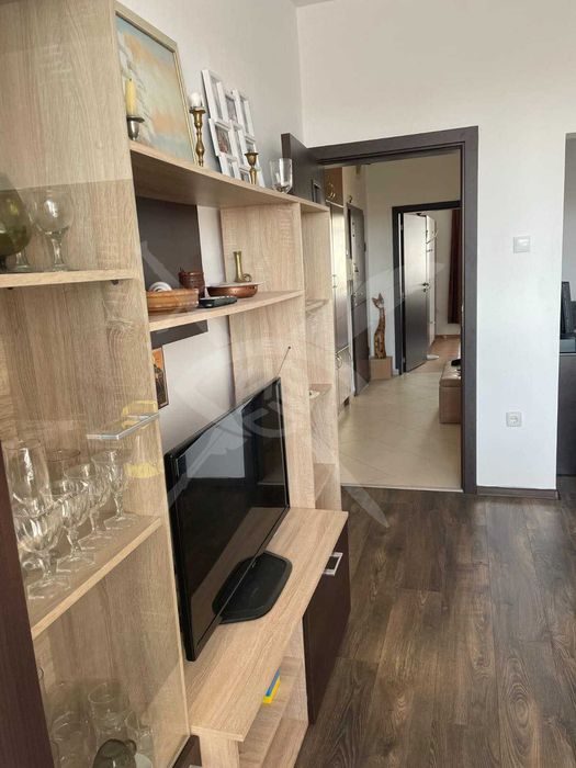 Дава се под наем Тристаен апартамент в Варна, Спортна зала - 75 кв.м за 475 € - Снимка #2