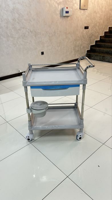 Медицинская тележка / Стол манипуляционный /Столик инструментальный