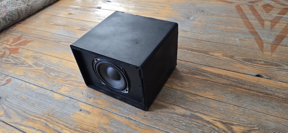 Калонка сабвуфер без усилителя