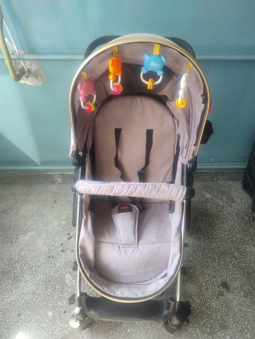 Vând căruț 3 in 1 baby care