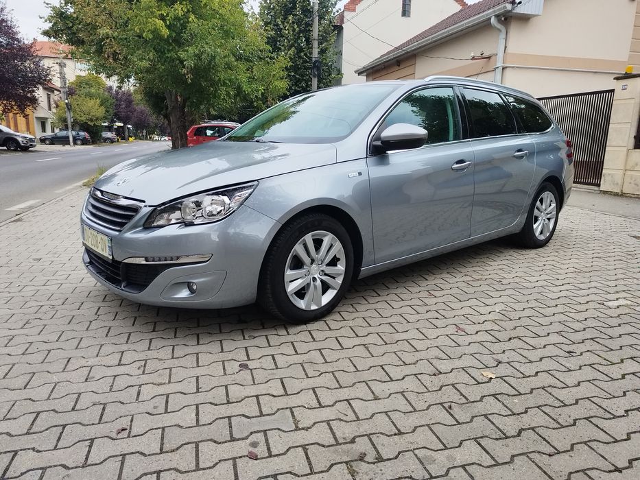 Peugeot 308 1.2iT cu 130 cp,an 2015,automat,euro 6, navi, climatronic