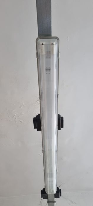 Луминисцентни осветителни тела различни видове и размери