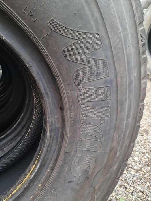 CAUCIUCURI macara 445/95R25 marca Mitas