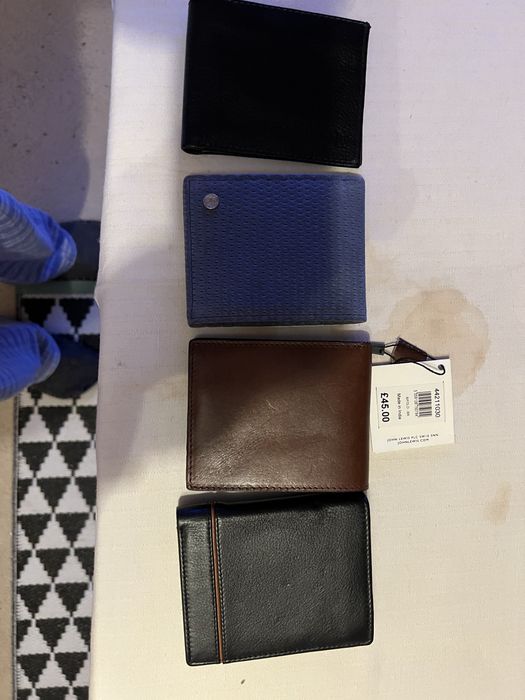 Portofele de firma piele naturala