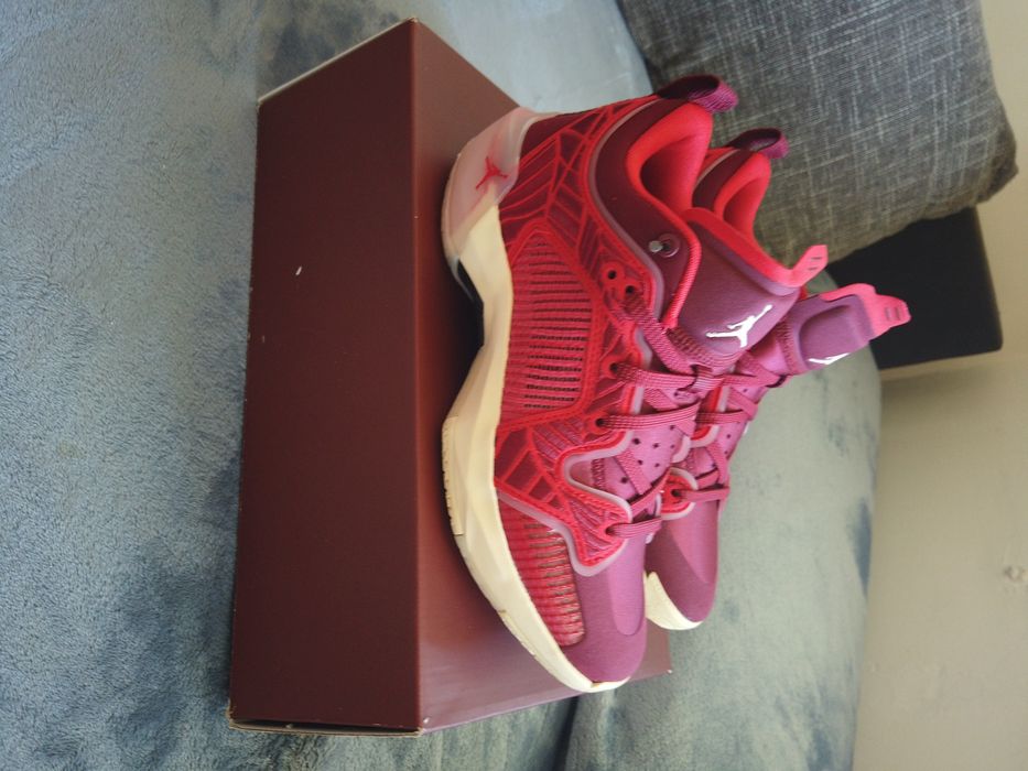 Nike Air Jordan XXXVII Low Lift Up Team Red DV9989-601