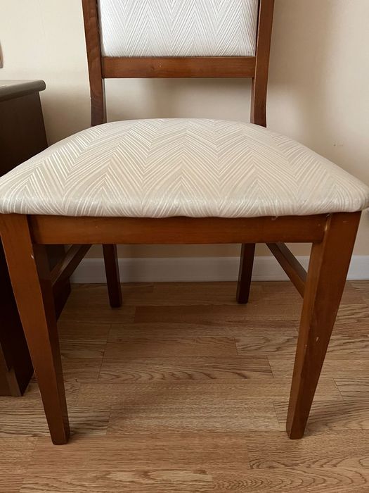 Продам стулья чистое дерево